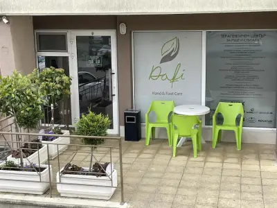 Nail Salon Dafi