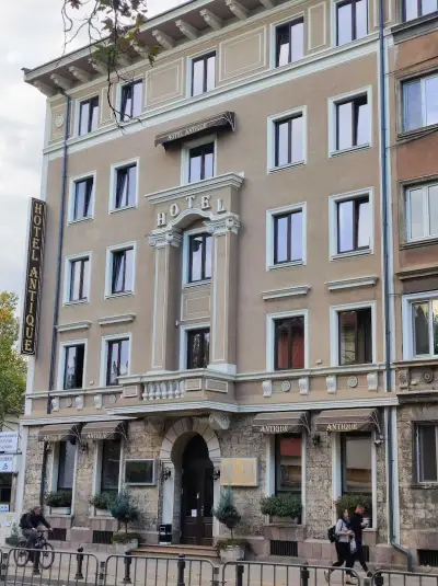 Hotel Antique - free private parking