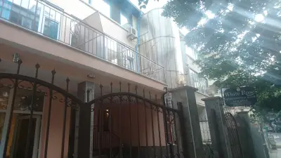 White Rose Guest Rooms