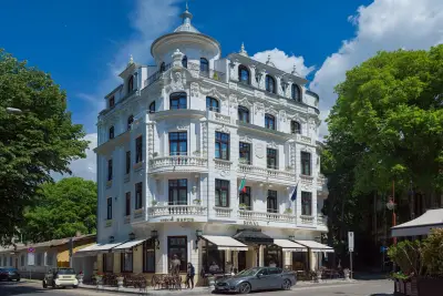 Royal Hotel