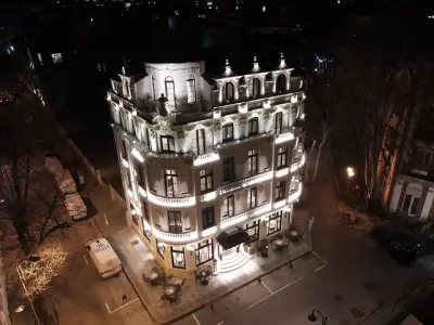 Royal Hotel
