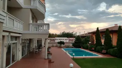 Alekta Hotel - Free parking