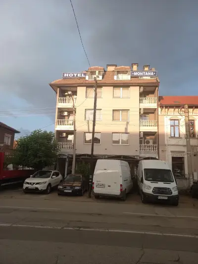 Хотел "Монтана"