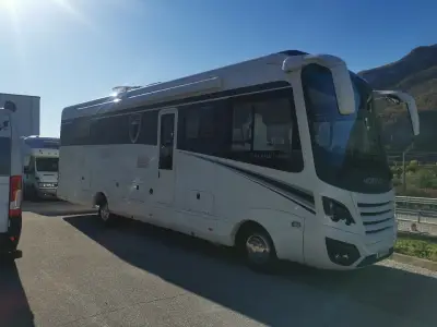 АВТОКЪЩА МИЛЕВ