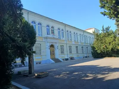 Английска гимназия „Гео Милев“