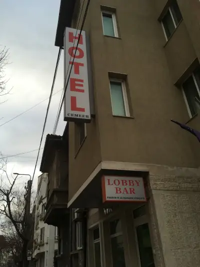 Семеен хотел Плаза