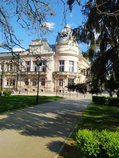 Застрахователен офис на Алианц България