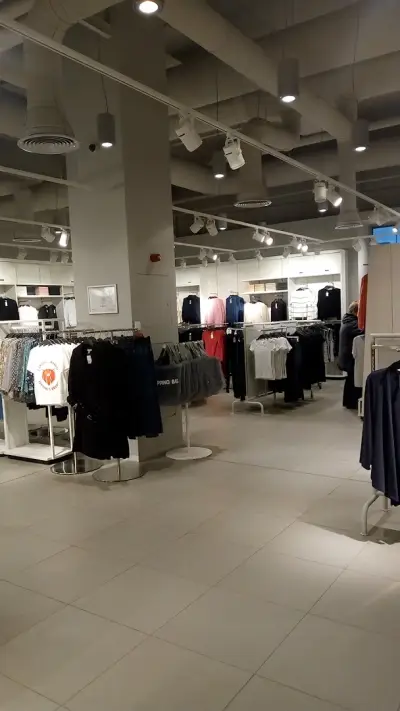 H&M