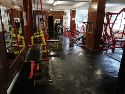 Musclemen фитнес зала Девин