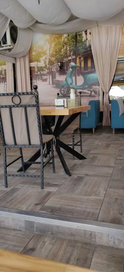 P.R. Cocktail Bar (Пиар)