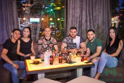 P.R. Cocktail Bar (Пиар)