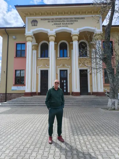 Професионална гимназия по ветеринарна медицина "Иван П.Павлов"