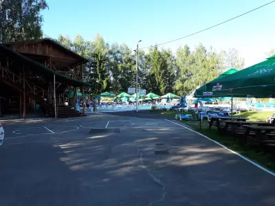 Басейн Белчин Бани