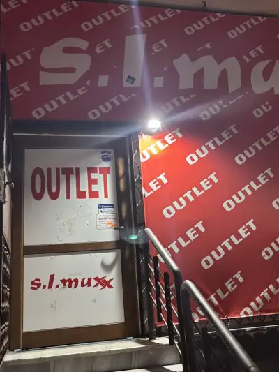 S.L. Maxx