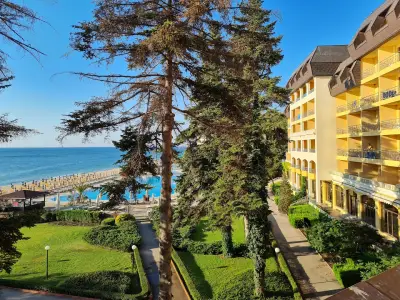 Riviera Beach Hotel and SPA, Riviera Holiday Club - All Inclusive, собствен плаж