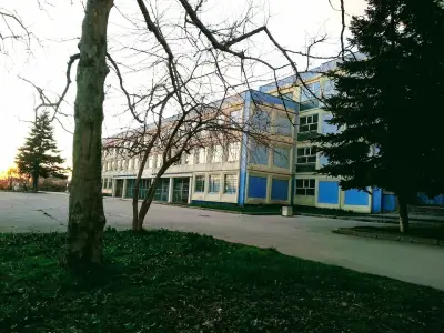 СУ „Неофит Бозвели“