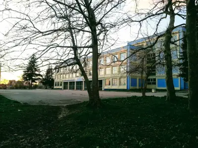 СУ „Неофит Бозвели“