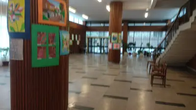 Основно училище "Черноризец Храбър"