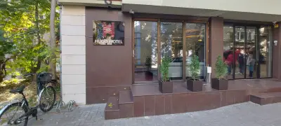 Хотел Хюго