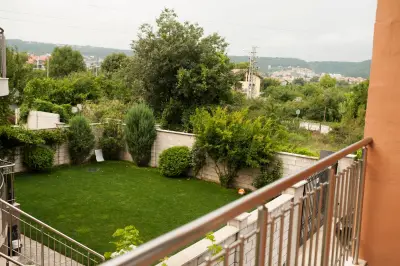 Alfa Guest House - Free Parking
