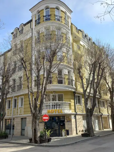 Art Green Boutique Hotel