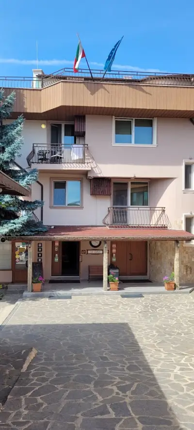Къща за гости Ла Каза