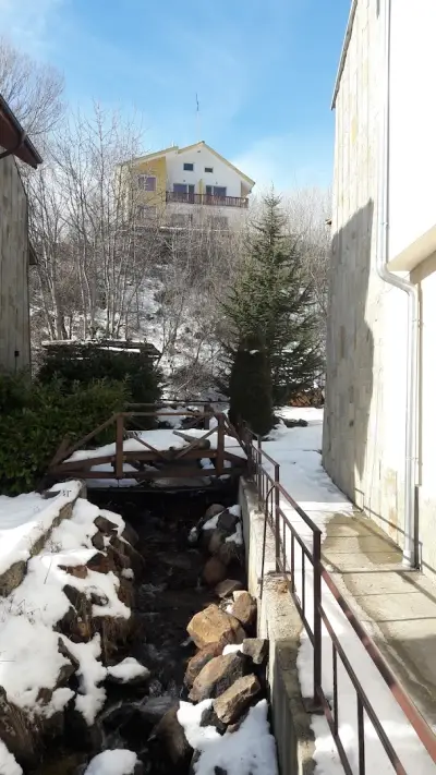 Вила на Езерото