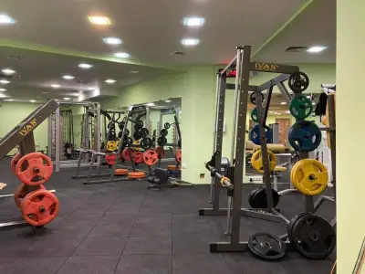 Фитнес клуб Жълто