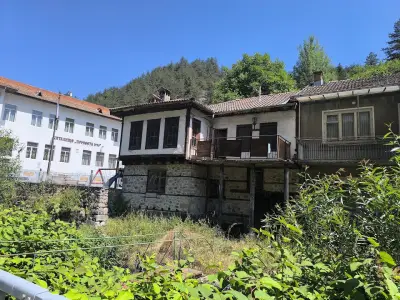 Хотел-ресторант "Драгневата къща"