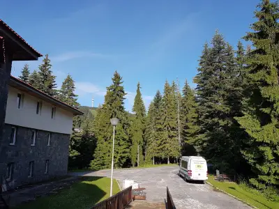 Почивна база "Орлица"
