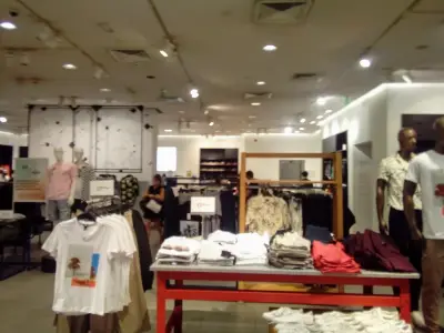 H&M