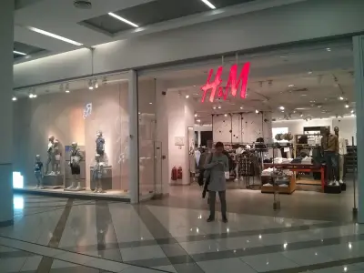 H&M