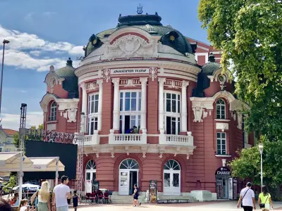 Държавна опера Варна
