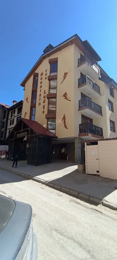 Mountain Lodge Apartments