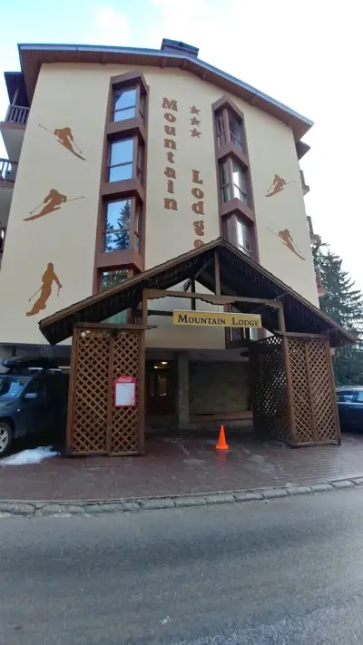 Mountain Lodge Apartments