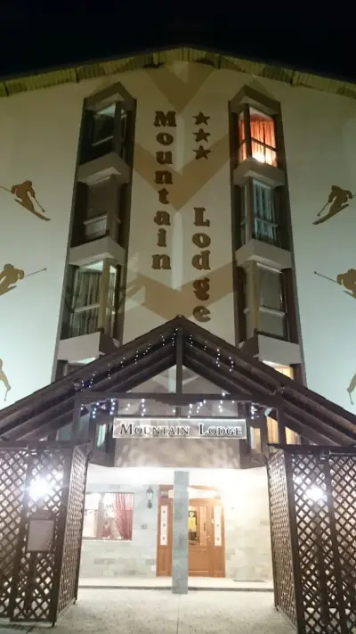 Mountain Lodge Apartments