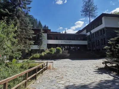 Shiroka Laka Hotel