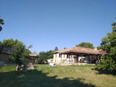 Lisi Vrah Campsite