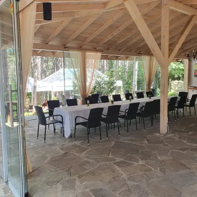 Forest Food House
