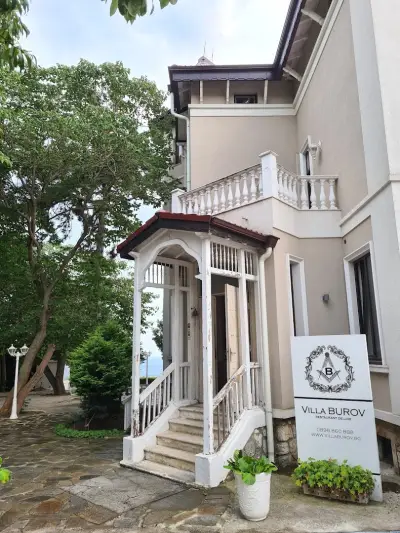 Villa Burov - Restaurant Deluxe