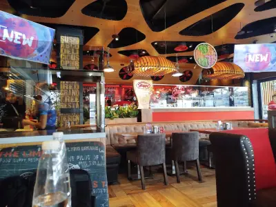 Happy Bar & Grill Yan Palah
