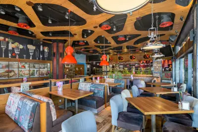 Happy Bar & Grill Yan Palah