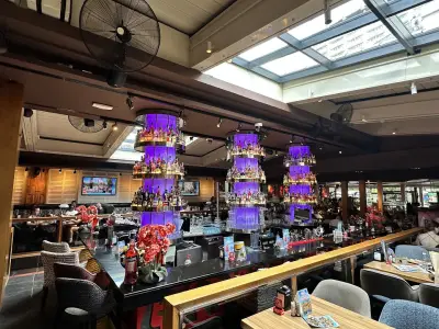 Happy Bar & Grill Center (Varna)