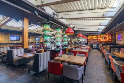 Happy Bar & Grill Center (Varna)
