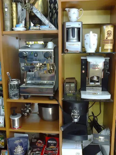 Rock And Wine Café Shop