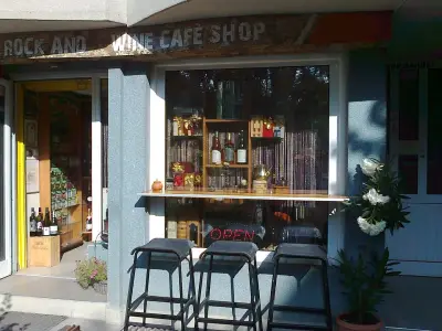 Rock And Wine Café Shop