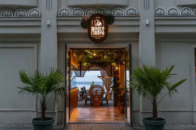 Monkeys restaurant