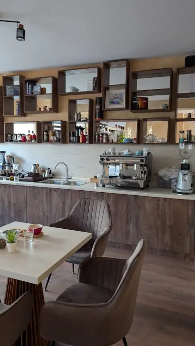 Coffee & Tea House