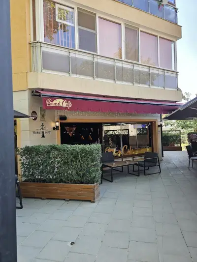 Sunset cafe