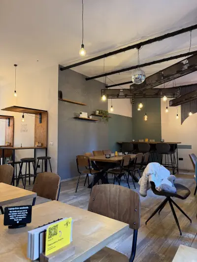 43.12 Café